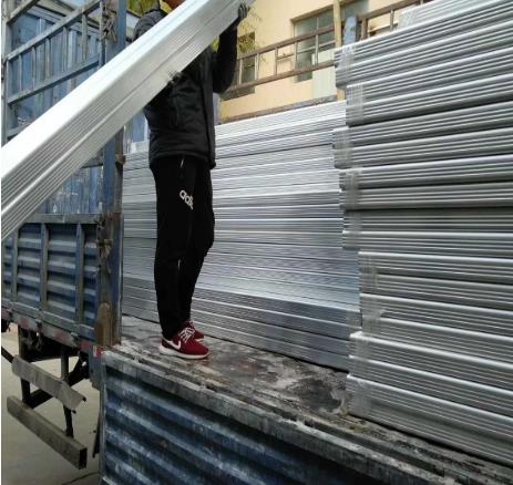 美迪豪建材近期發(fā)貨現(xiàn)場實(shí)錄